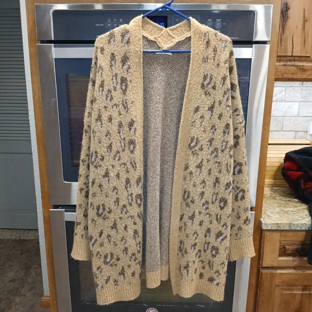 Oversized Easel Los Angeles Leopard  Knit Cardigan | Cozy Boho Boutique Style - Picture 2 of 4